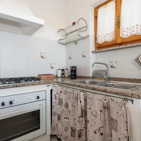 Anna's - Paradise By The Sea * Budoni